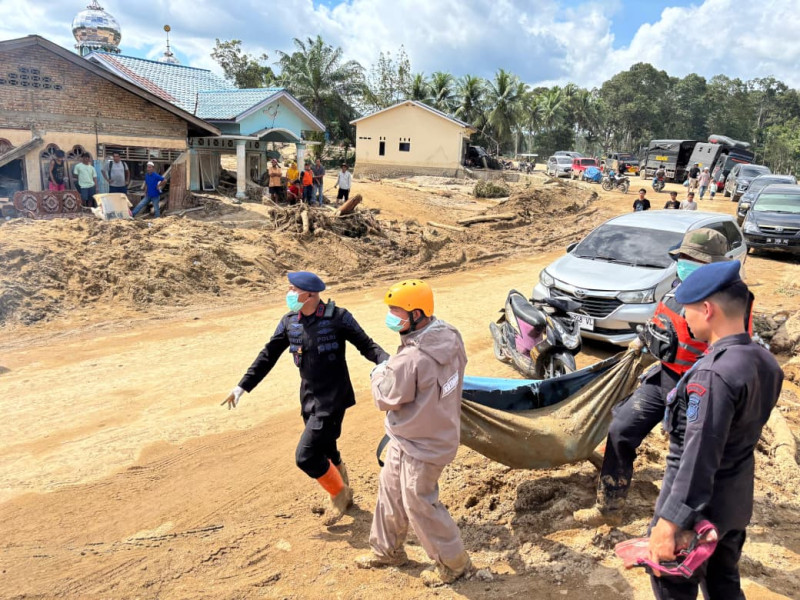 604 Jiwa Meninggal Dunia Akibat Banjir dan Longsor di Aceh, Sumatera Utara dan Sumatera Barat