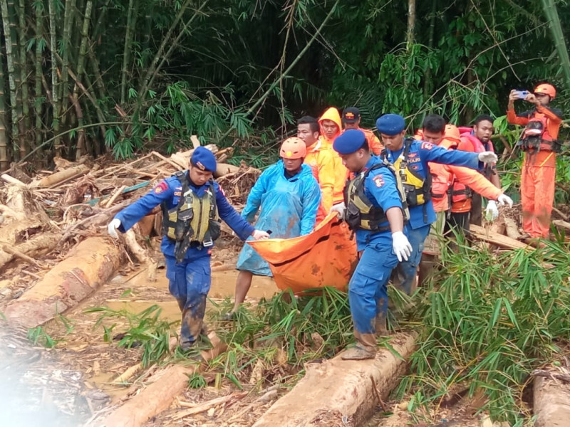 Kepala BNPB: 174 Meninggal Dunia, 79 Hilang dan 12 Luka-Luka Atas Bencana Hidrometeorologi di Aceh, Sumut serta Sumbar
