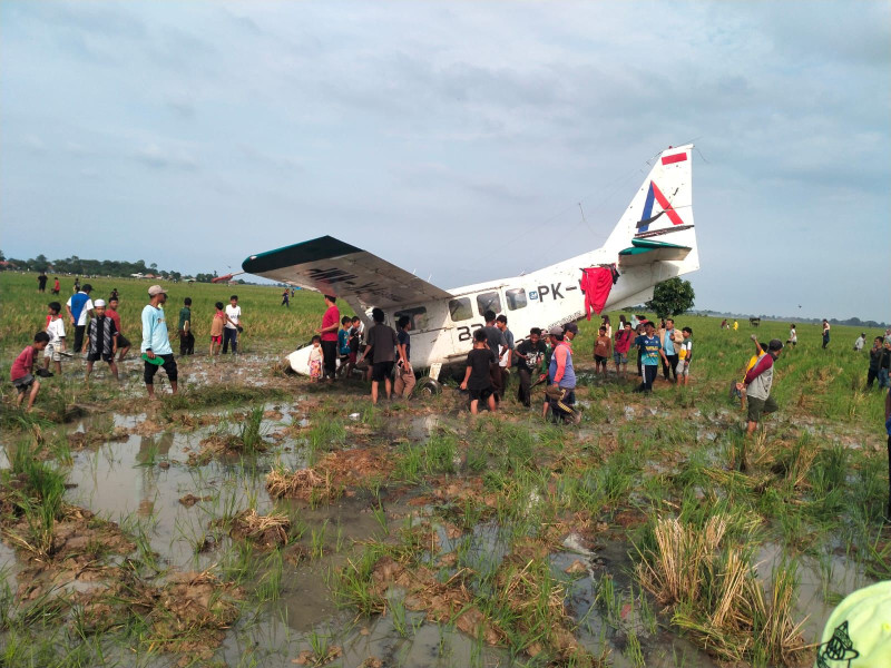 Pesawat Cessna Bro Skydive Jatuh di Karawang, Bawa 5 Orang Awak
