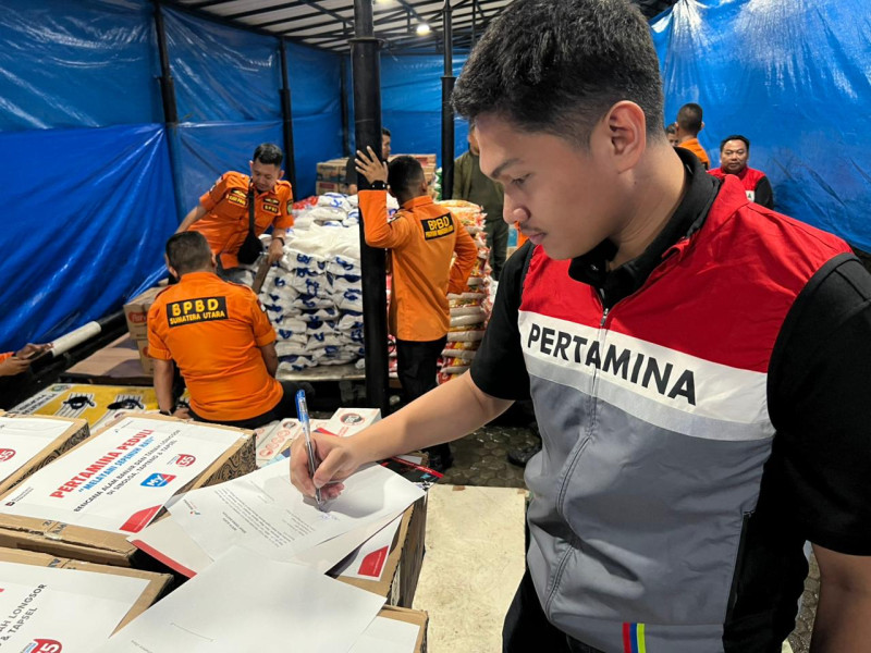 Pertamina Patra Niaga Sumbagut Berikan Bantuan bagi Warga Terdampak Bencana di Sibolga, Tapteng, dan Tapsel