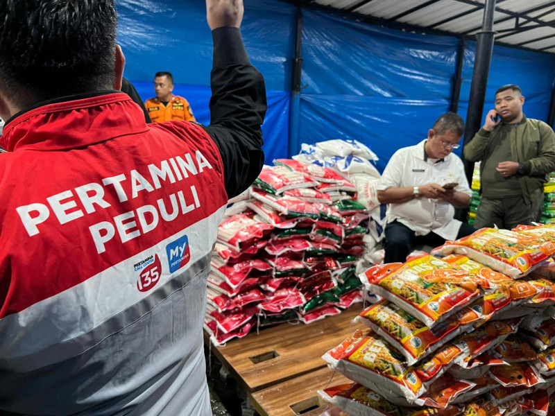 Pertamina Patra Niaga Sumbagut Salurkan Bantuan Awal untuk Warga Terdampak Banjir dan Longsor di Sibolga dan Tapanuli