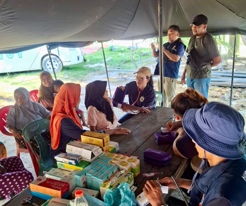 USU Salurkan Bantuan dan Beri Layanan Kesehatan untuk Masyarakat Terdampak Bencana Banjir
