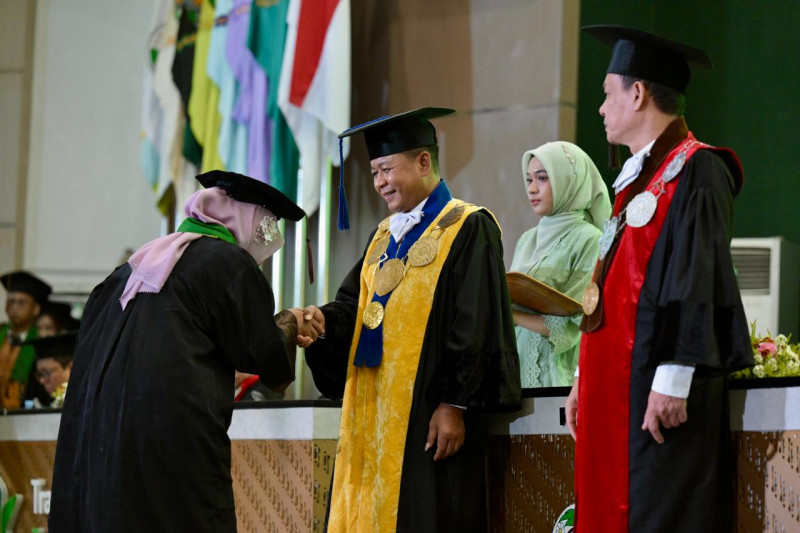 From Theory to Action, Ini Pesan Rektor USU untuk 1.843 Wisudawan yang Dilantik