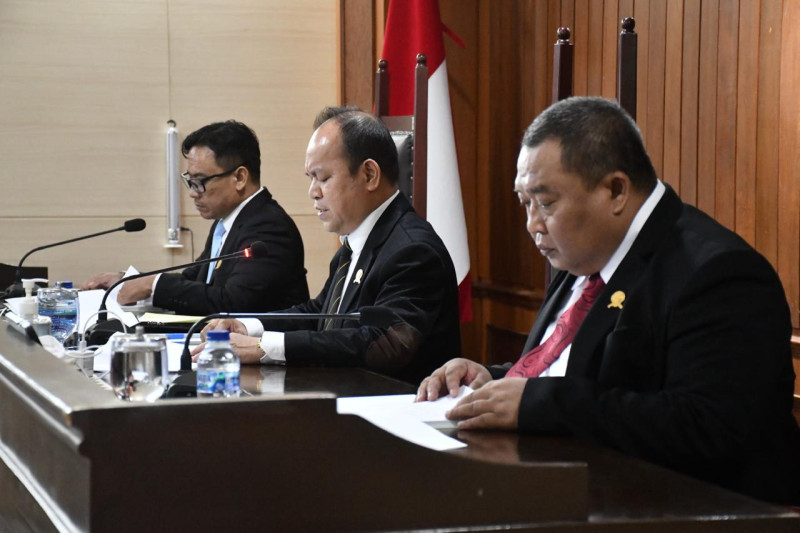 KPPU Jatuhkan Total Denda Rp6,7 Miliar dalam Perkara Terkait Hambatan Usaha PT Laboratorium Medio Pratama