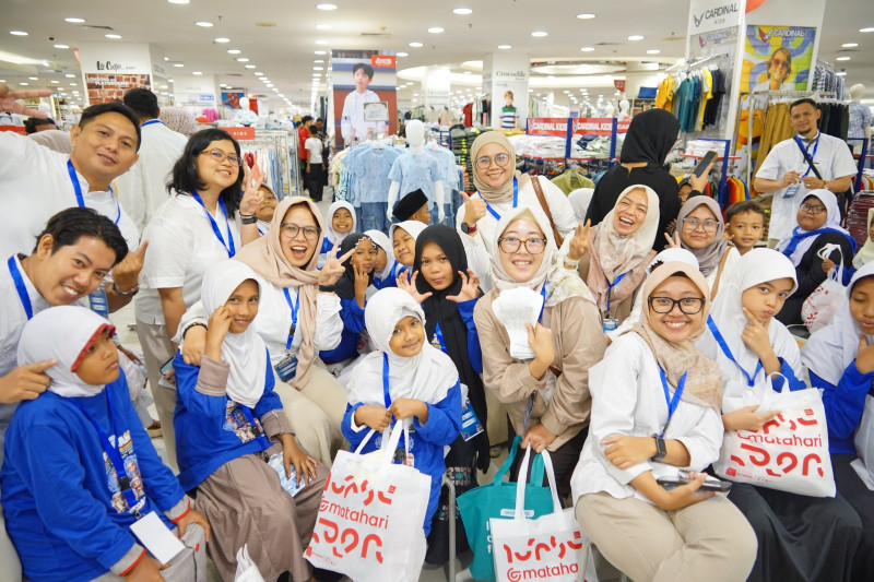 Pertamina Patra Niaga Regional Sumbagut Berbagi Semangat Lebaran Melalui Program SEBARAN 5.0