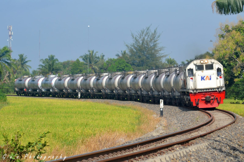 Dukung Arus Mudik, KAI Divre I Sumut Distribusikan 11.118 KL BBM untuk Moda Jalan Raya