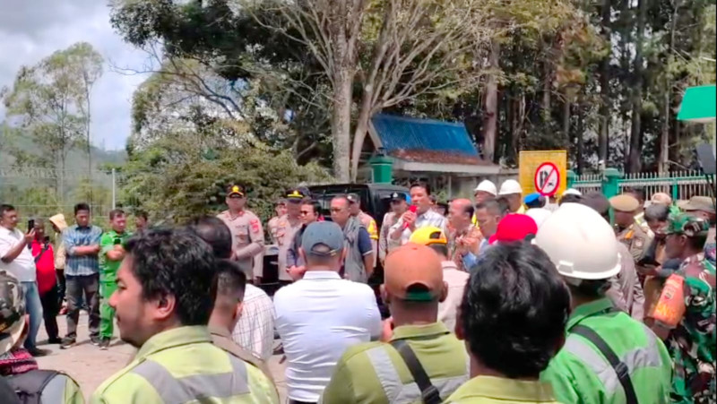 Ratusan Karyawan PT TPL Gelar Aksi Damai Tuntut Dibayar 1,75 Kali Pesangon