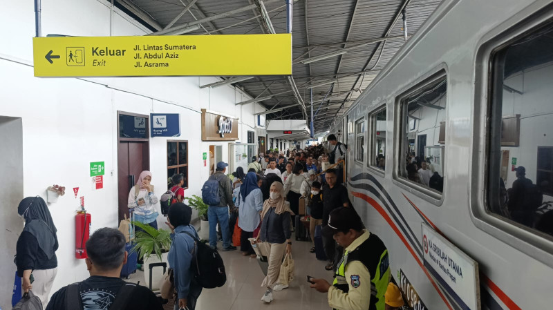 Stasiun Rantauprapat Jadi Destinasi Favorit Pemudik di Sumut pada Lebaran 2026