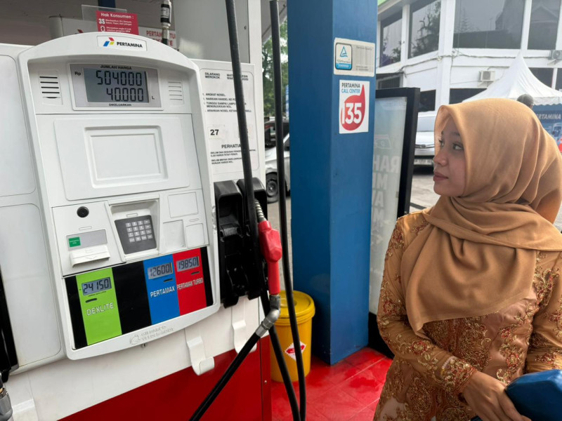 Pertamina Patra Niaga Regional Sumbagut Hadirkan Nuansa Hari Kartini di SPBU, Apresiasi Peran Perempuan dalam Pelayanan Energi