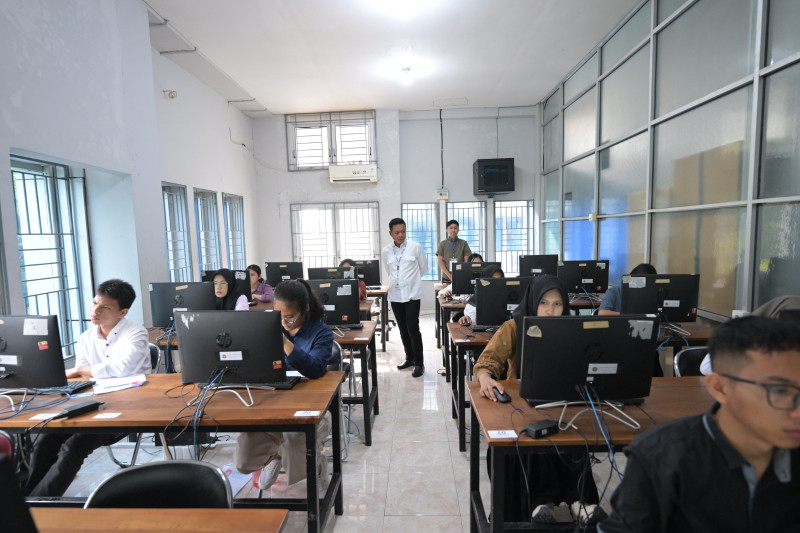 Rektor USU Tinjau Hari Pertama UTBK-SNBT 2026, Pastikan Tak Ada Celah untuk Peserta Curang