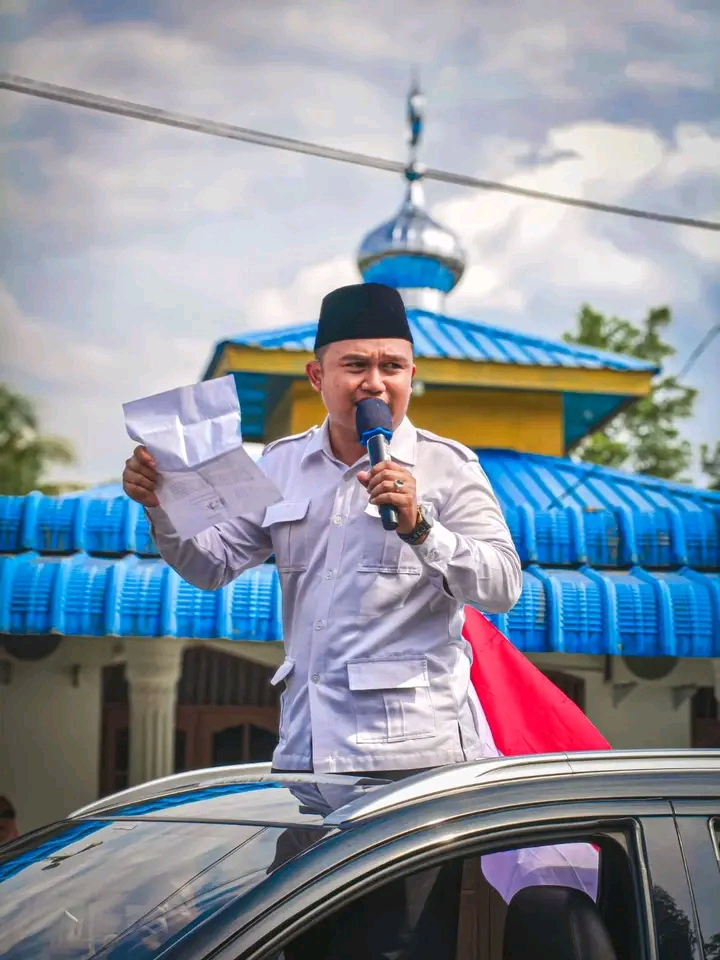 Mulyono ST Cakades Lengau Seprang Nomor Urut 3 Menyapa Warga