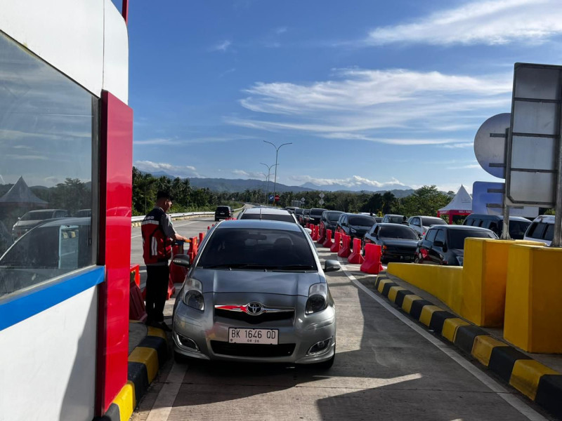 Trafik Jalan Tol PT Hutama Karya Selama Libur Panjang Iduladha Capai 135 Ribu Kendaraan