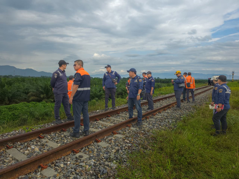 KAI Sumut Bersama BTP Medan Pantau Kondisi Jalur KA Rantauprapat Baru - Aek Nabara