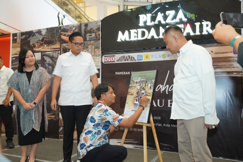 PFI Pameran Foto "Prahara Pulau Emas"