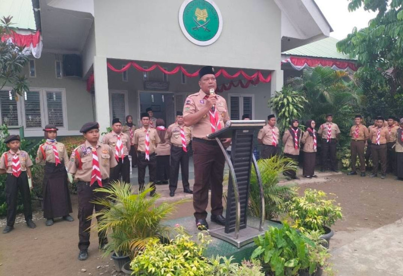 H. Ibnu Hajar Menjadi Pembina Hari Pramuka tahun 2026 di YP. Nurul Iman