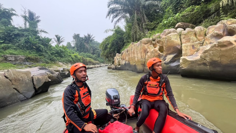 Dua Remaja Perempuan Hanyut di Sungai Tadukan Raga Akhirnya Ditemukan Tim SAR